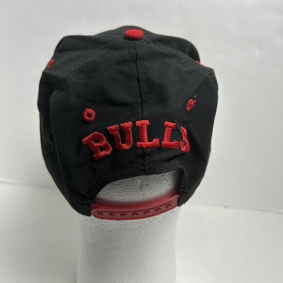 Vintage Chicago Bulls NBA Logo 7 Snapback Hat Cap Black Red 90s - Picture 3 of 7